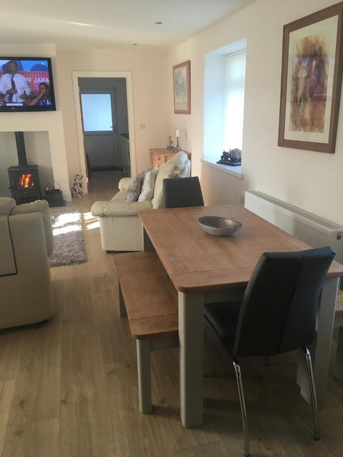 Rose Cottage Captivating 1-Bed Cottage In Bangor ภายนอก รูปภาพ